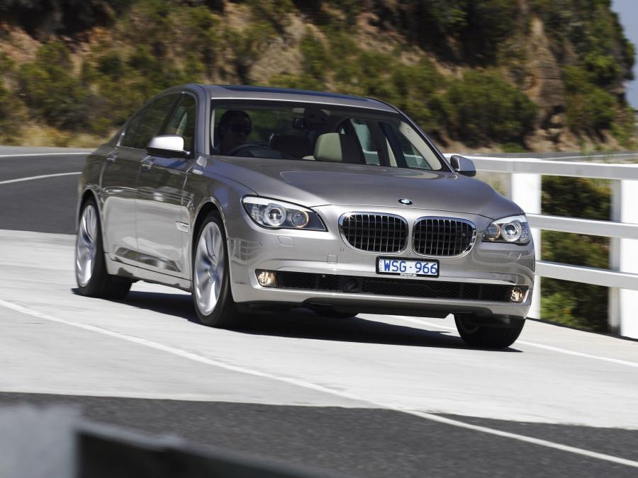  BMW 750i 2008 года  (AU) (фото 4 из 16)